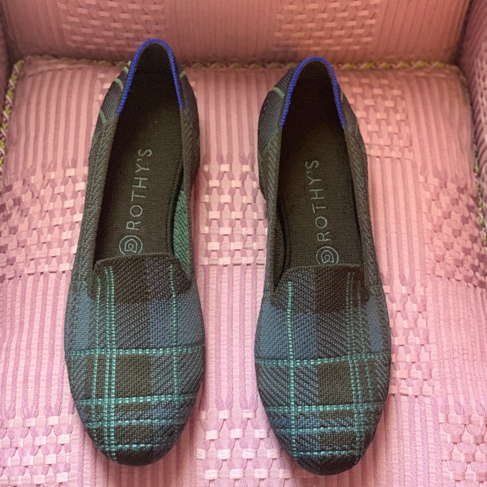 EUC Rothy’s Navy Plaid Loafer size 10.5